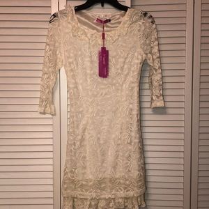 Boutique bought | White Lace Floral Dress